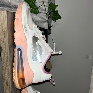 size 9 almost brand new never worn in just didn’t fit